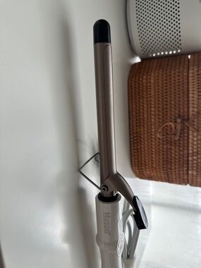 Hoson Ceramic Tourmaline 3/4" Curling Iron 360 rotating cord